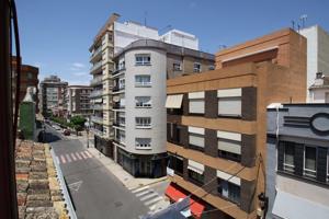 Fantástico Ático de Banco en Venta en el Centro de Carcaixent photo 0