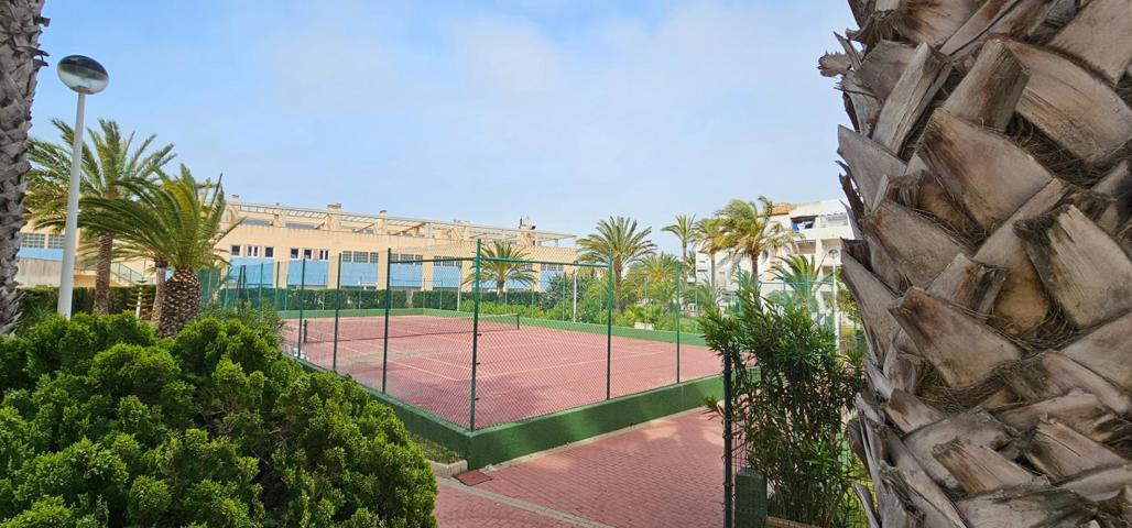 APARTAMENTO EN URBANIZACIÓN PRIVADA CON PISTAS DEPORTIVAS, PISCINA Y PRECIOSOS JARDINES photo 0