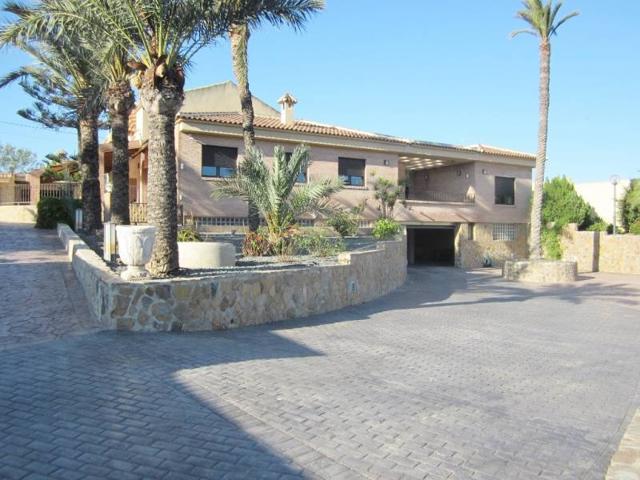 Fabulosa Villa de lujo, OPCIONAL parque de maquinaria pesada, 500 m2 chalet en 3 plantas. photo 0