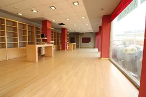 Local Comercial primera línea alta visibilidad en Santander photo 0