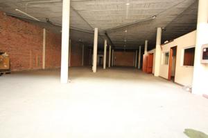 Local de 500 m2 en Peñacastillo photo 0