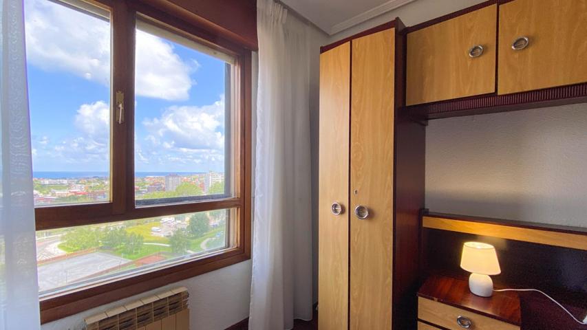 Piso de 3 dormitorios con vistas al mar y montaña junto a Valdecilla photo 0