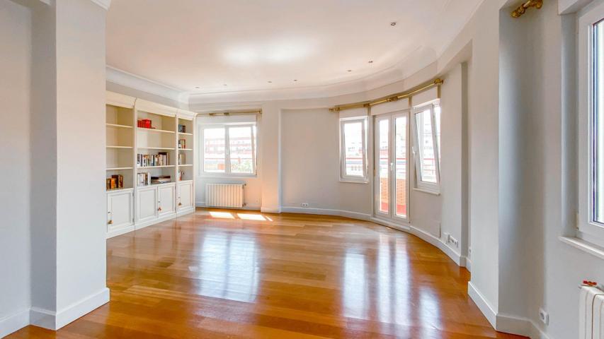 Precioso piso en pleno San Fernando a pocos minutos de Valdecilla photo 0