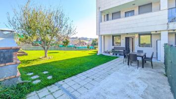 Bajo con jardín frente a la ría de Suances en Cudón 🌊🌳 photo 0