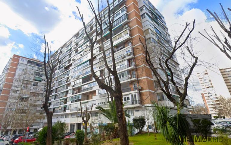 ESTUDIO HOME MADRID OFRECE piso de 74 m² exterior, totalmente reformado, con orientación sur, en el Barrio del Pilar. photo 0