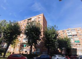 ESTUDIO HOME MADRID OFRECE piso de 79 m2, situado en el Barrio de Aluche. photo 0