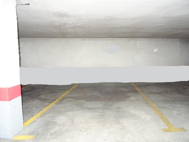 ¡¡ Plaza de garaje junto a Corte Inglés !!! photo 0