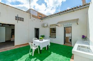 Planta Baja en Barrio Peral con Patio Privado y Cochera Cerrada¡¡¡ photo 0