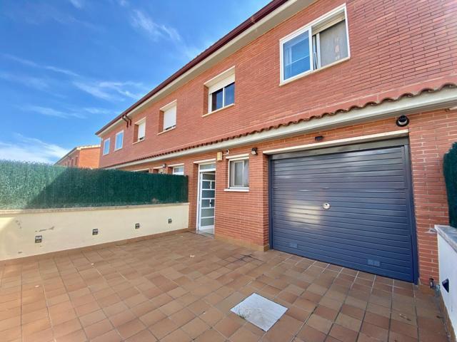 4 HABITACIONES, 3 BAÑOS, JARDÍN, GARAJE, PARA ENTRAR A VIVIR photo 0