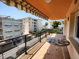 Piso de tres habitaciones y gran terraza en Cunit Playa photo 0