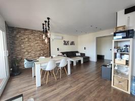 Piso reformado con tres habitaciones y parking en Segur de Calafell photo 0