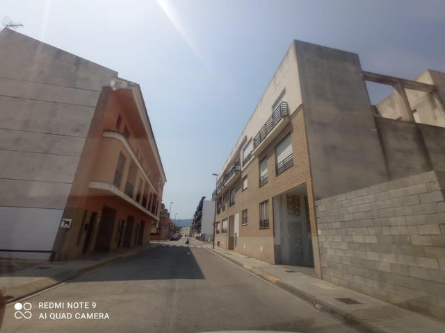 GARAJE PREPARADO PARA UN COCHE PEQUEÑO O MOTOCICLETA. photo 0