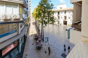 Amplio Piso en el Centro de Gandía con vistas a la plaza y 2 Parkings photo 0