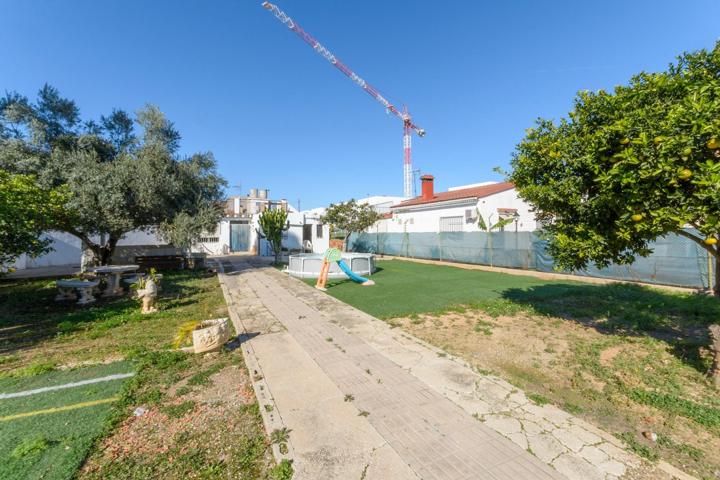 Chalet con Gran Parcela y Potencial en Gandía – Tu Proyecto a Solo 2 km del Mar photo 0