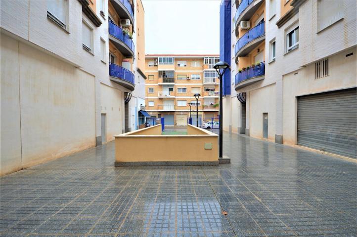 SE VENDE LOCAL COMERCIAL EN JOSE MARIA DE LA PUERTA photo 0