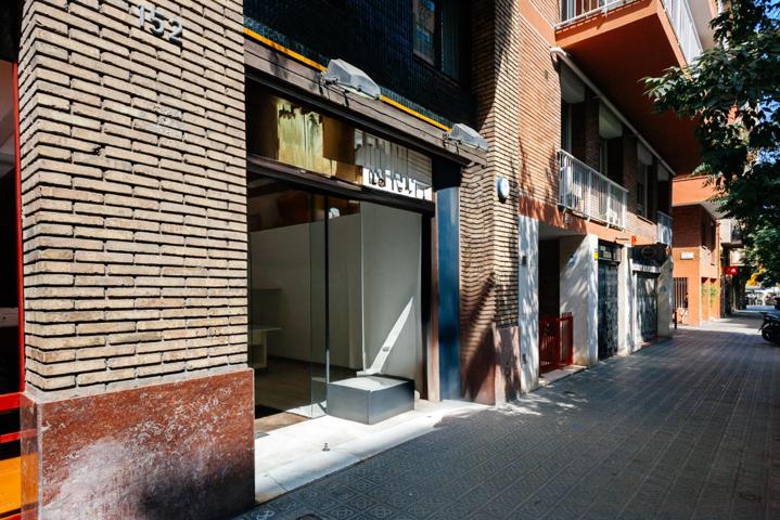 Local comercial en zona de alta actividad- Calle Nàpols photo 0