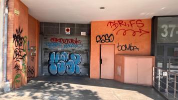 Plaza de parking Calle Olesa- Garcilaso photo 0