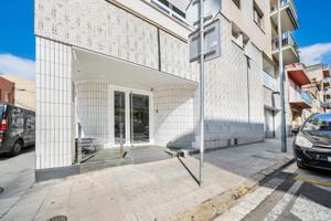 Se vende local comercial en Granollers - Calle Navarra photo 0