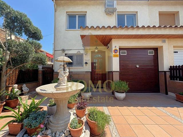 Casa En venta en Centro, Polinya photo 0