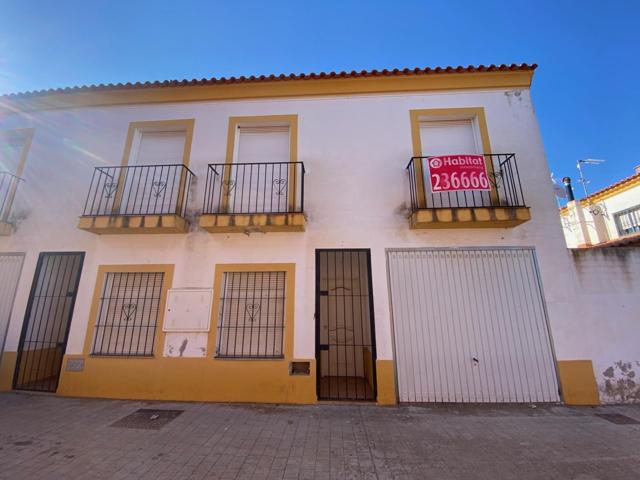 Unifamiliar Separadas En venta en Ronda Sur, Badajoz photo 0