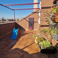 Te presentamos este ático dúplex de 140m², recién sacado al mercado, en una de las zonas más photo 0