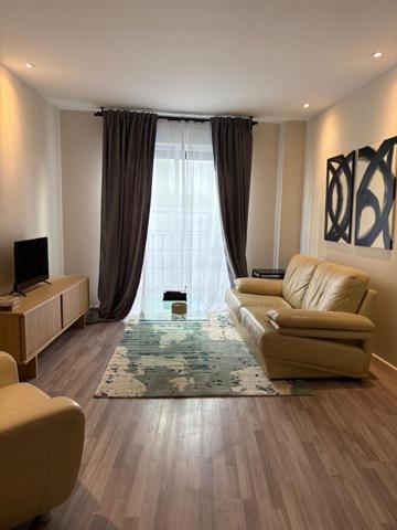 Alquiler de apartamento reformado a estrenar en pleno centro de Badajoz photo 0