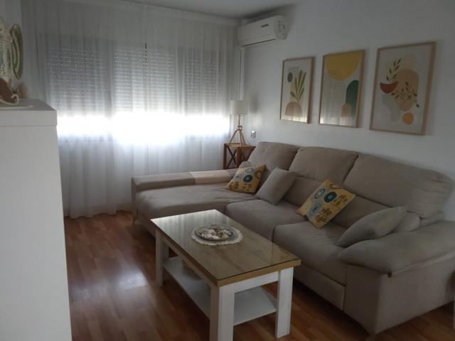 ¡Piso reformado en venta con 3 dormitorios y ascensor EN EL PROGRESO! photo 0