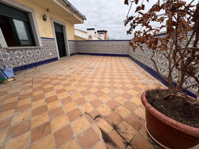 Dúplex En venta en Casco Antiguo, Badajoz photo 0