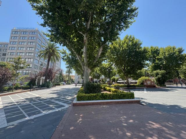 ¡GRAN OPORTUNIDAD EN PLENO CENTRO! Vivienda con vistas en Plaza de San Francisco photo 0