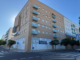 MAGNÍFICO PISO EN URB. GUADIANA FRENTE AL MERCADONA Y EN ZONA EN CRECIMIENTO photo 0