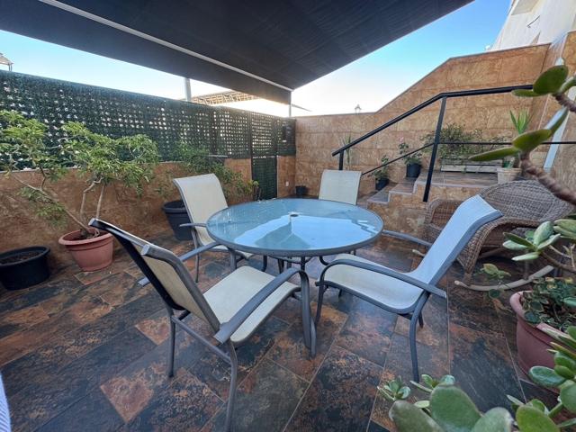 Unifamiliar En venta en Extremadura, Valdelacalzada photo 0