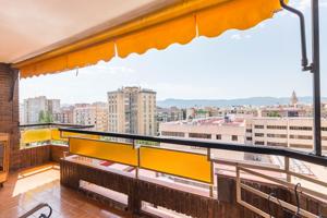 IMPORTANTE BAJADA DE PRECIO !!!!!!!!PISO SEÑORIAL EN 8ª PLANTA CON GARAJE Y TRASTERO EN CENTROFAMA photo 0