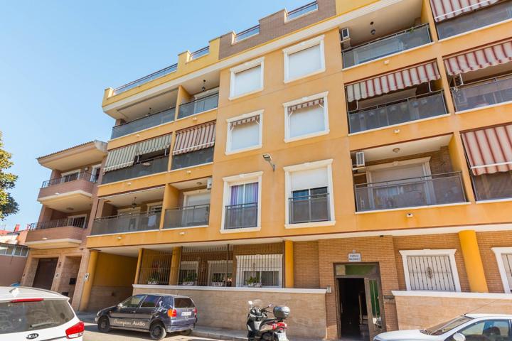 PISO AMPLIO CON TRASTERO Y PLAZA DE GARAJE EN EL MISMO EDIFICIO photo 0