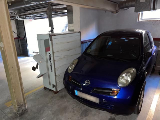 Plaza de parking en venta photo 0