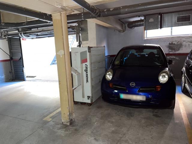 Plaza de parking en venta photo 0