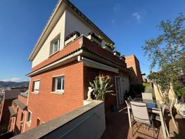 Casa En venta en Horta, Barcelona photo 0