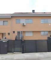 Vivienda en el VISO: jardín y garaje de 3 plazas photo 0