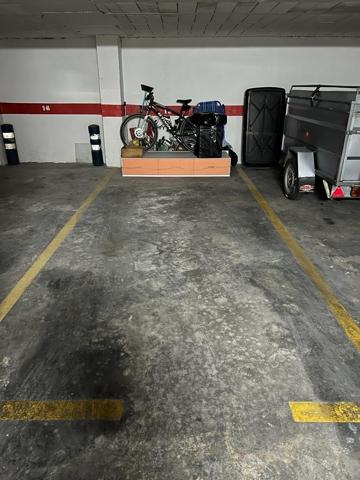 plaza de parking photo 0