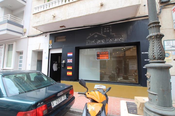 local en venta en Avenida Pais Valenciano photo 0