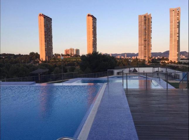 OPORTUNIDAD PISO EN ZONA RESIDENCIAL DE VIA PARQUE photo 0