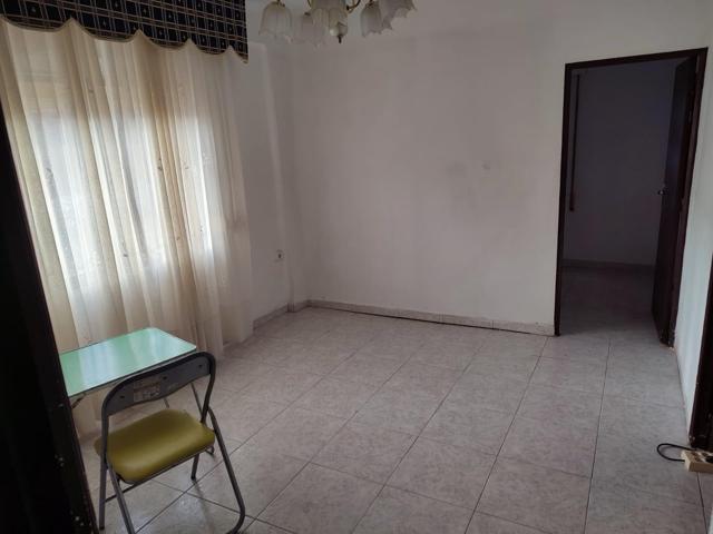 PISO A REFORMAR EN BDA. LAS 500 VIVIENDAS ( SAN ROQUE) photo 0