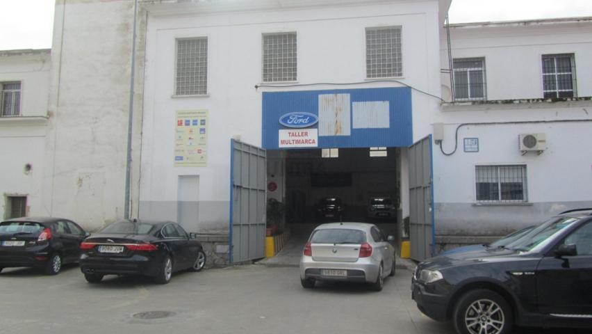 NAVE INDUSTRIAL EN VENTA POL. PEALSA photo 0