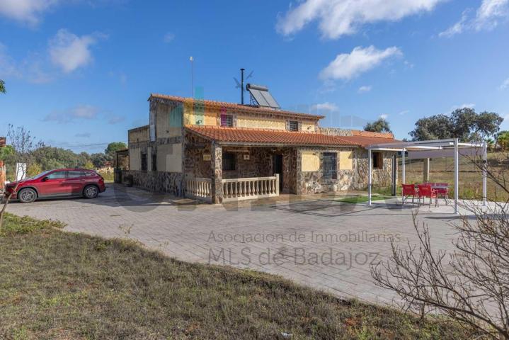 CHALET INDEPENDIENTE EN VENTA EN CAMPOMANES photo 0