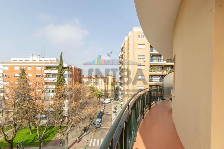 🌟 ¡Tu nuevo hogar te está esperando en el centro de Badajoz! 🌟 photo 0