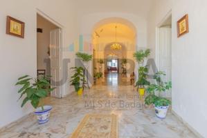 ESPECTACULAR CASA EN TALAVERA LA REAL photo 0