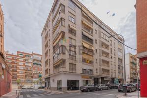 ¡Oportunidad única en pleno centro de Badajoz! photo 0