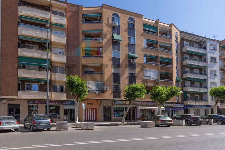 PISO EN ALQUILER SIN MUEBLES EN AV RICARDO CARAPETO photo 0