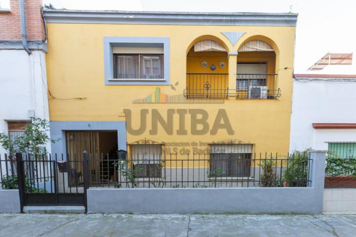 🏡 Casa completa en venta en Pardaleras — Badajoz photo 0