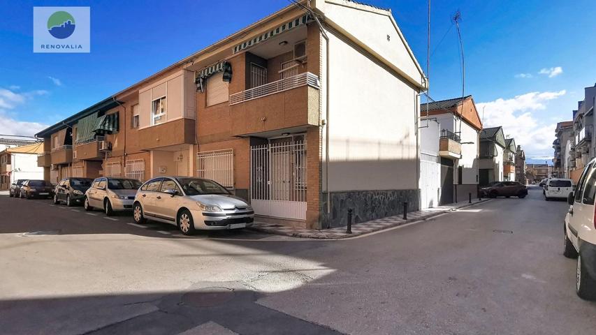 Casa junto a la iglesia de San Miguel de Armilla photo 0