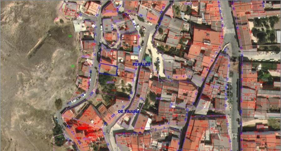 Suelo residencial de Compra en: Calle Alamillo 33, Perales de Tajuña photo 0